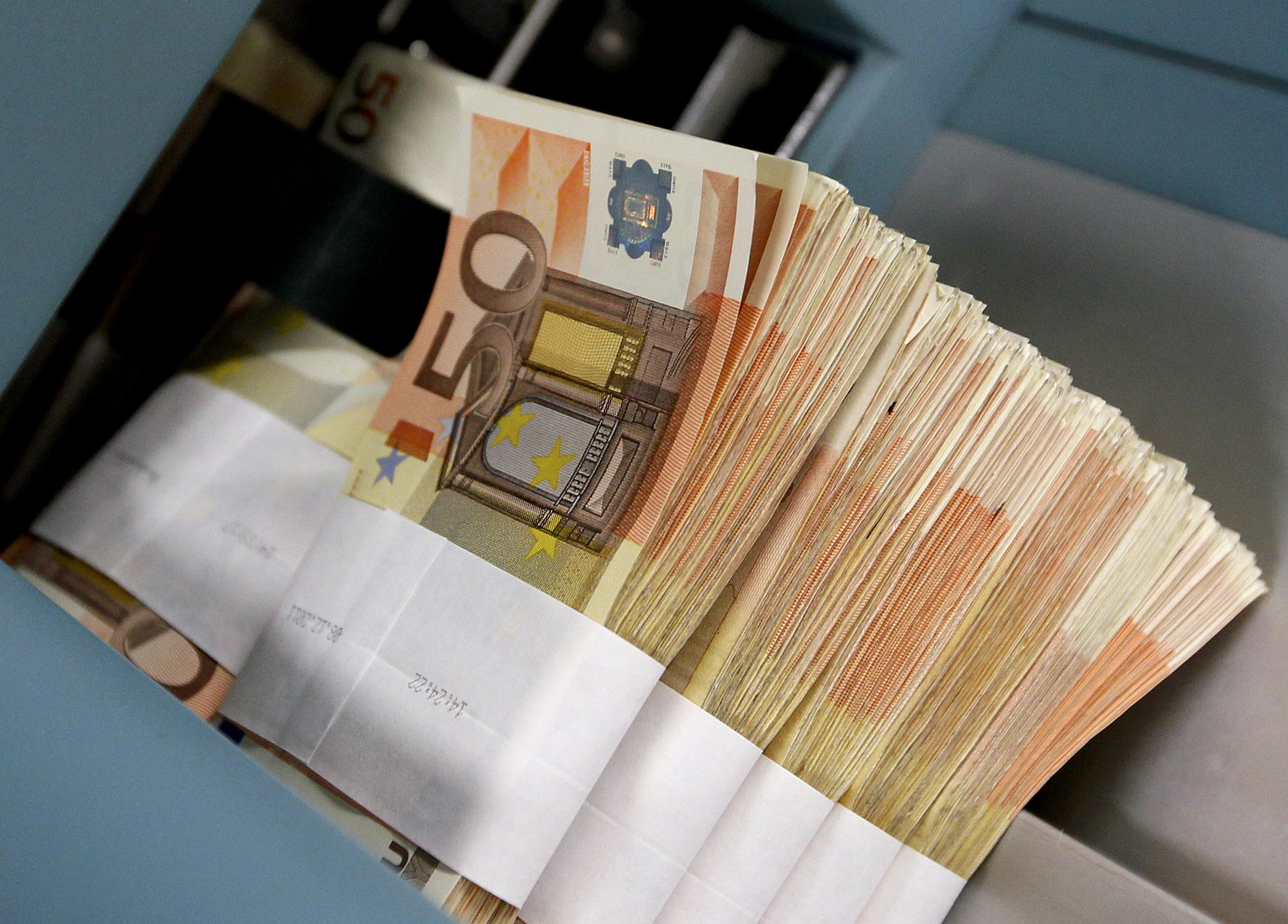 Στα 5,603 δισ. ευρώ υποχώρησαν οι οφειλές του Δημοσίου