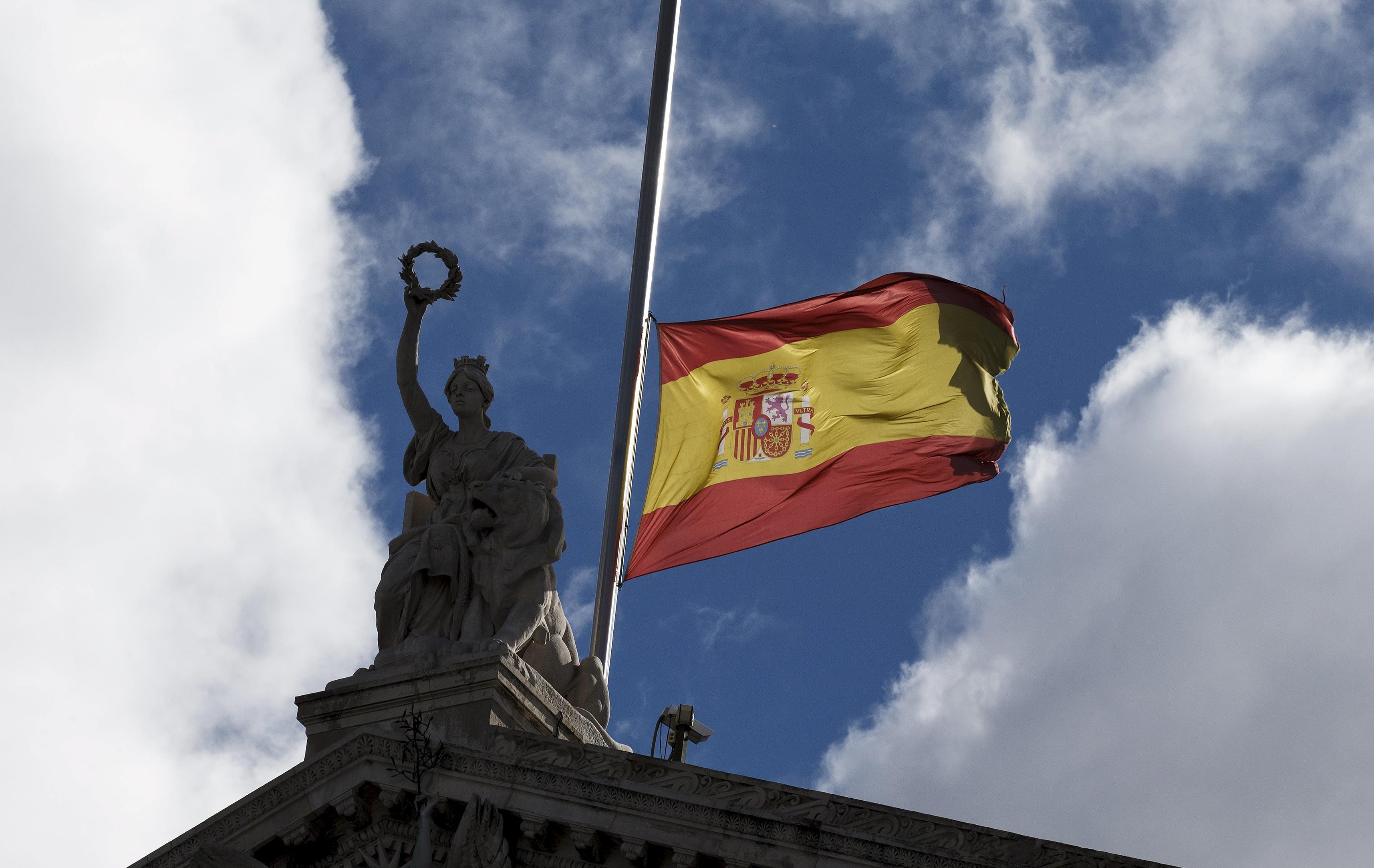 Στο χαμηλότερο επίπεδο των τελευταίων επτά ετών ο αριθμός των ανέργων στην Ισπανία