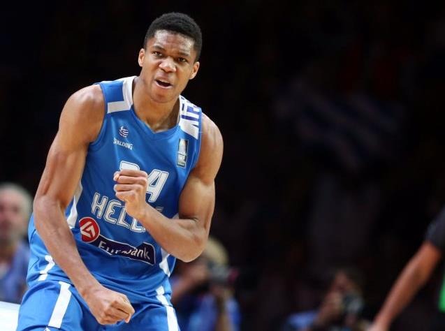 Τηλεφωνικά συγχαρητήρια Παυλόπουλου στον Αντετοκούνμπο