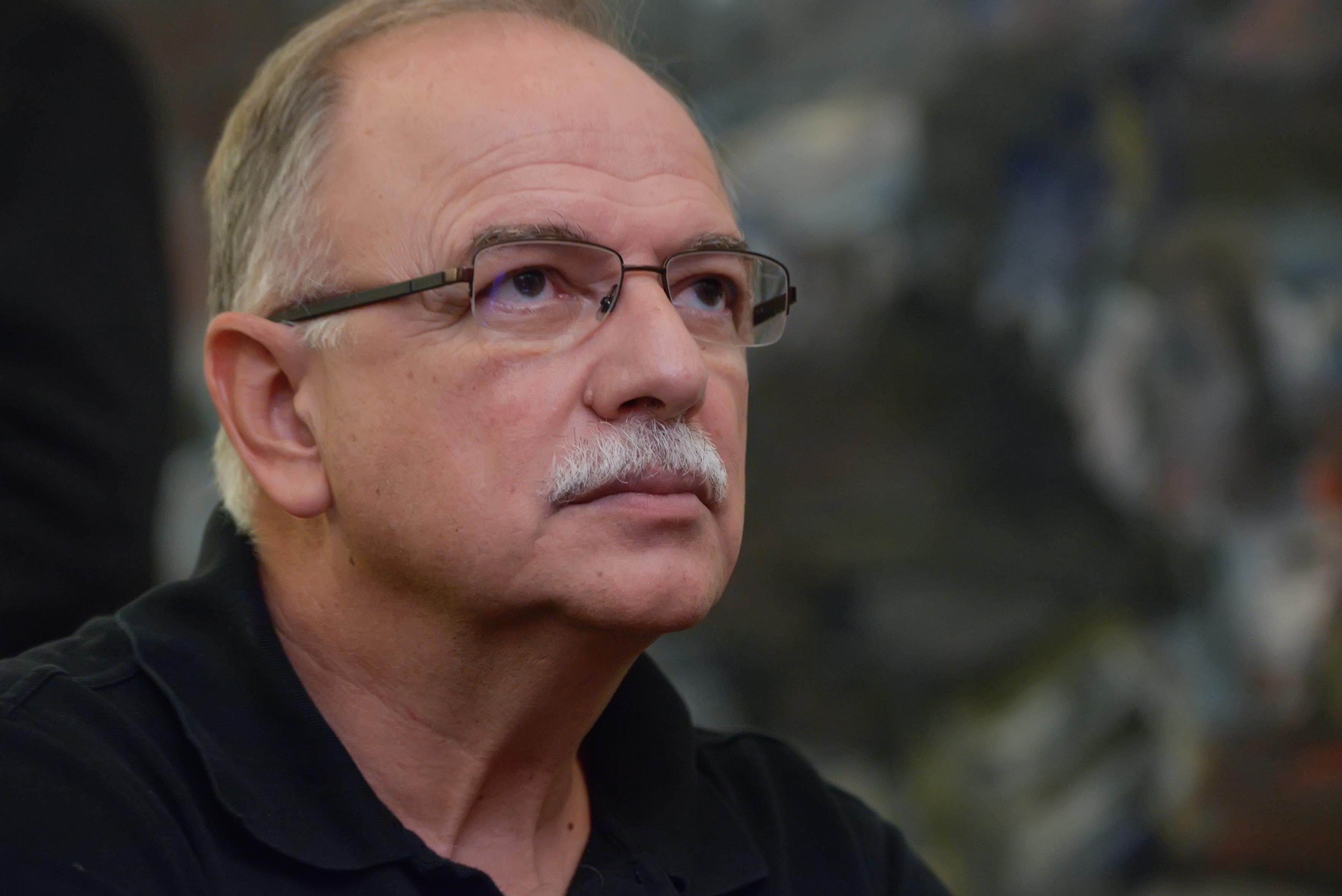 Βέλη Παπαδημούλη κατά Μητσοτάκη – Φιγιόν