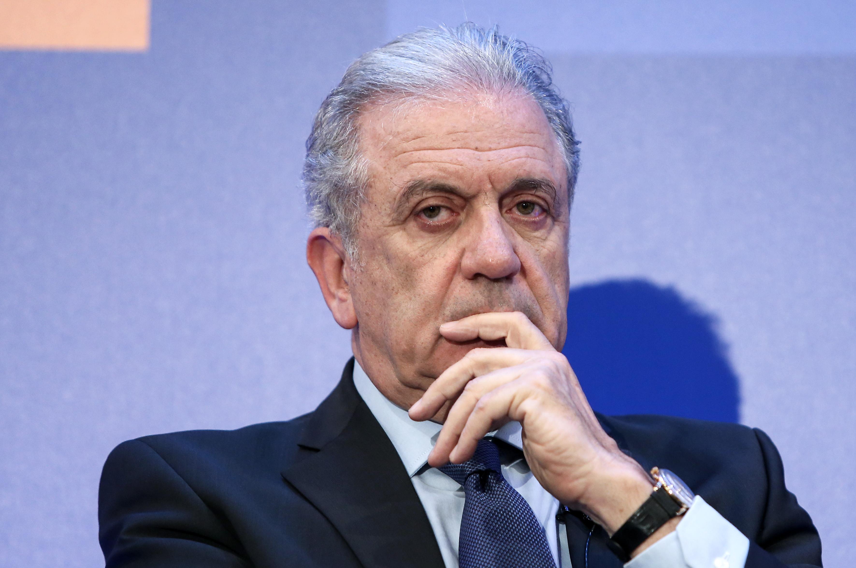 Στη Λέσβο Αβραμόπουλος, Μουζάλας και ευρωπαίοι αξιωματούχοι