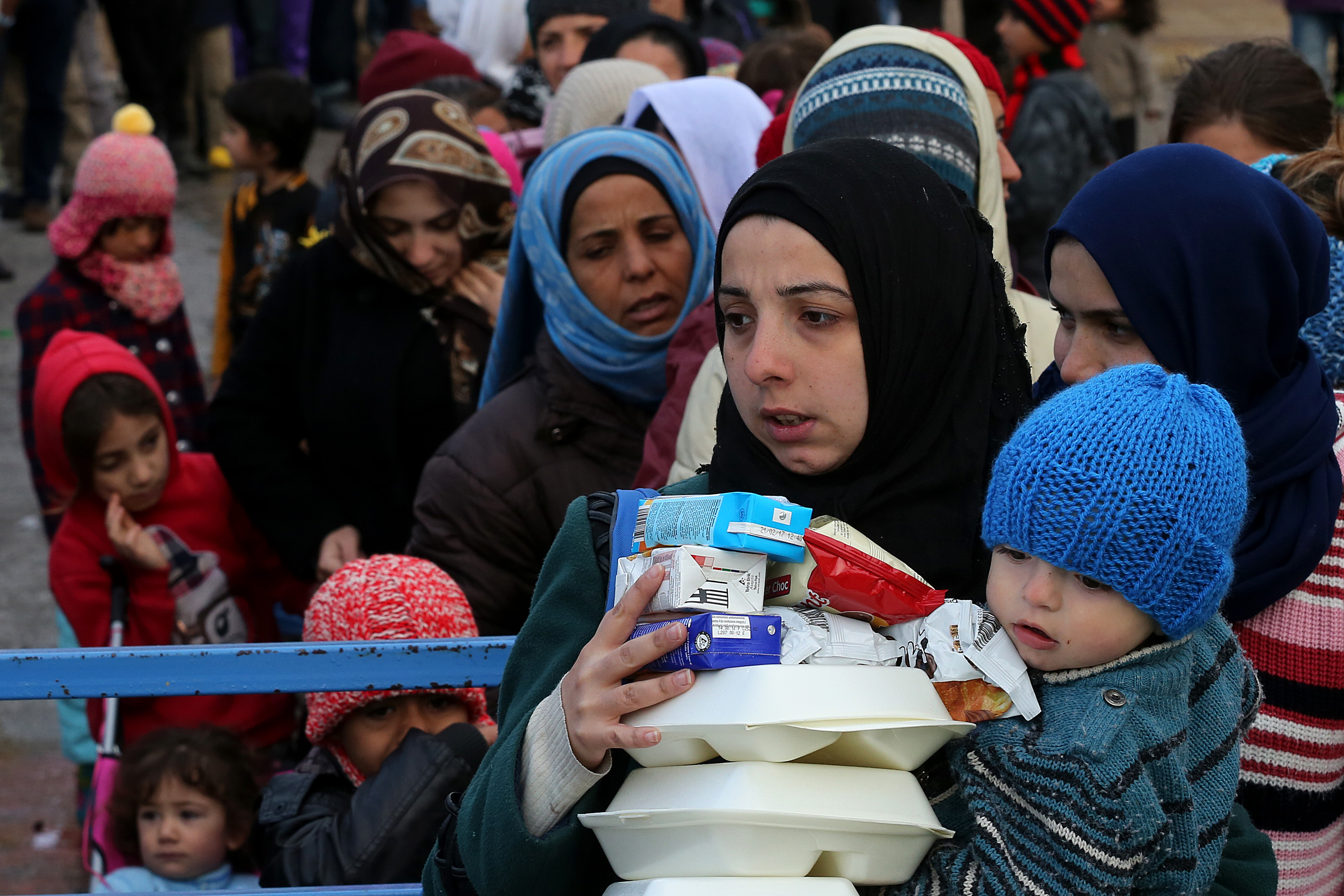 Απέχουν από τη σίτιση 150 πρόσφυγες στην Πάτρα