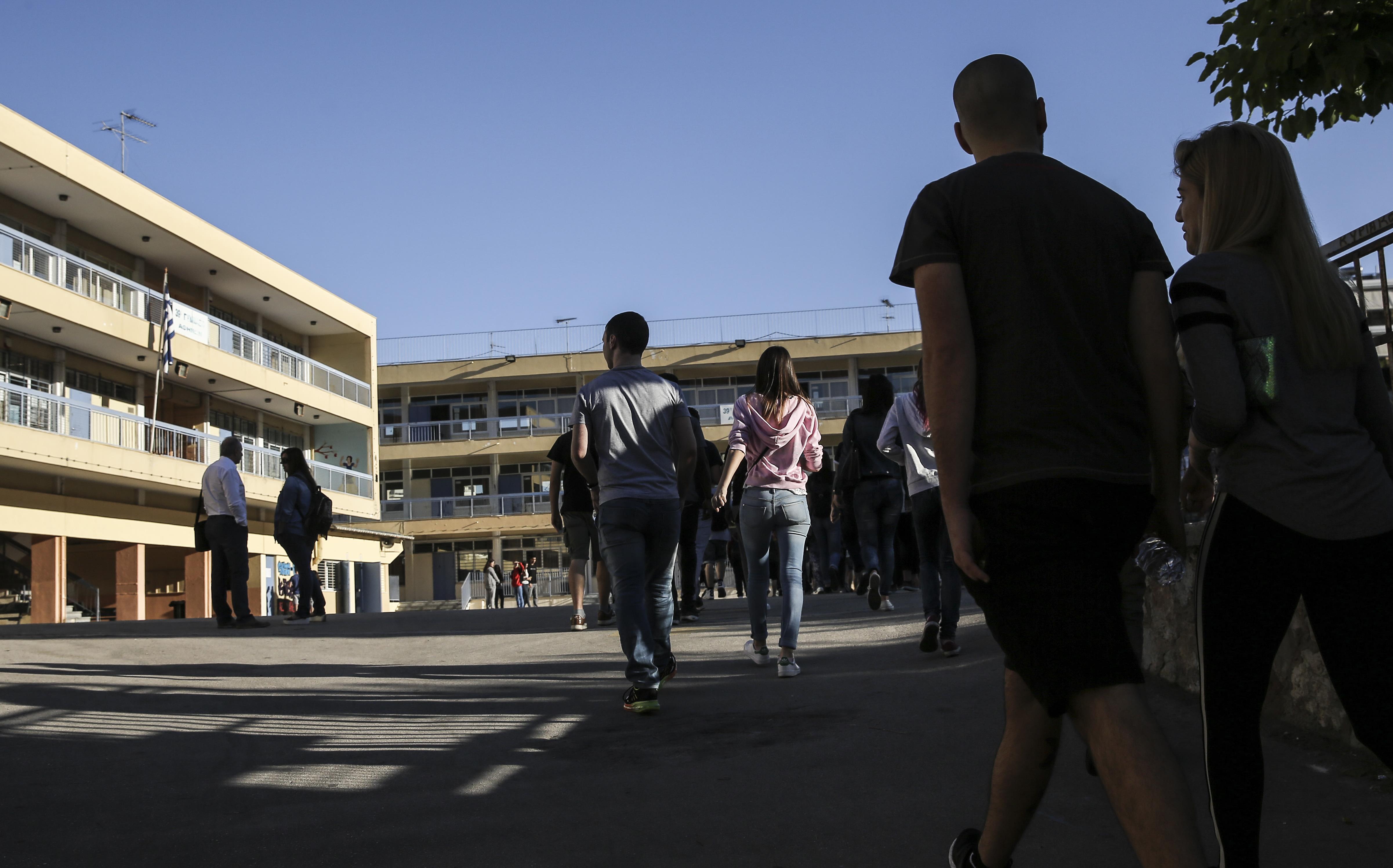 Νέο Λύκειο χωρίς «μεταφυσικές ιερότητες» με ορίζοντα το 2020