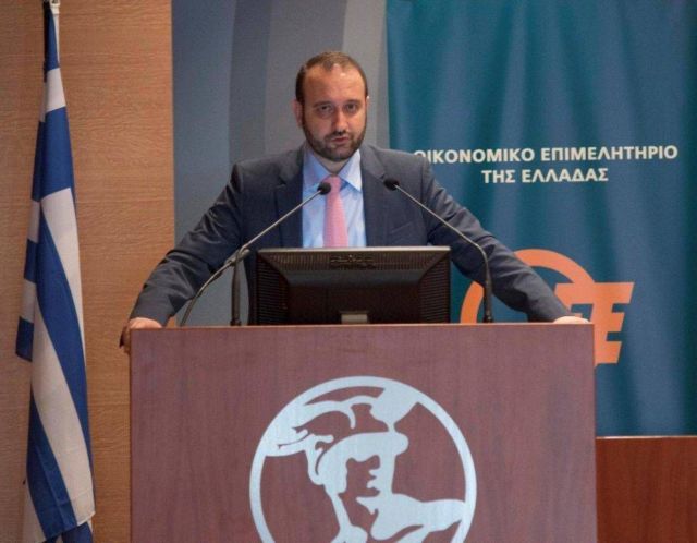 ΟΕΕ: Να ξεκαθαρίσει το τοπίο για τις εισφορές των ελεύθερων επαγγελματιών