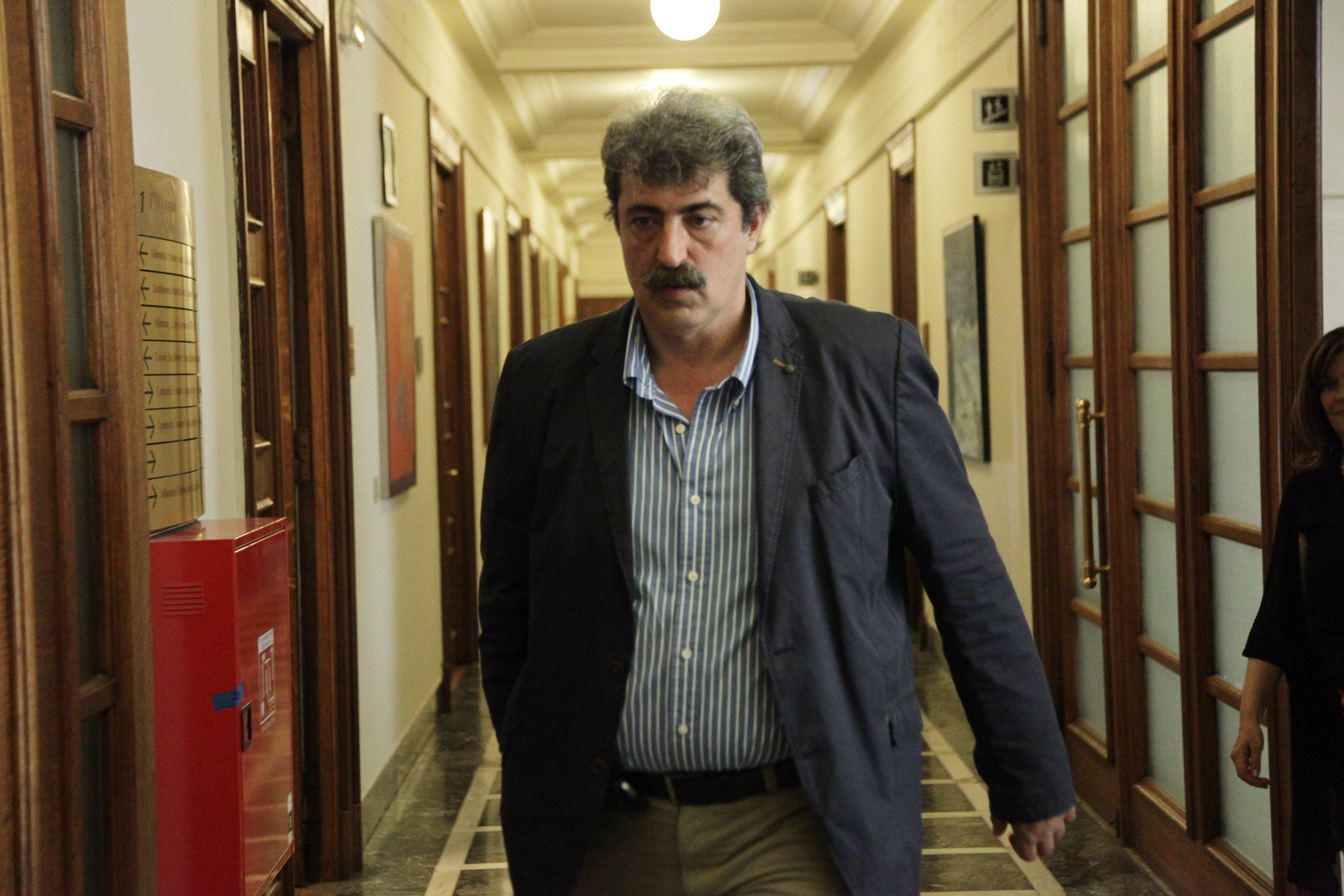 ΠΟΕΔΗΝ: Αγωγή αποζημίωσης 200.000 ευρώ κατά του Παύλου Πολάκη