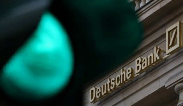 «Τσεκούρι» 90% στα bonus των υψηλόβαθμων της Deutsche Bank