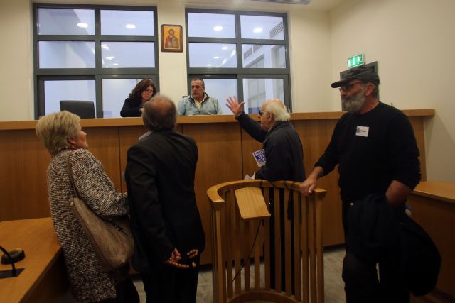 Αποχή συμβολαιογράφων από τους πλειστηριασμούς