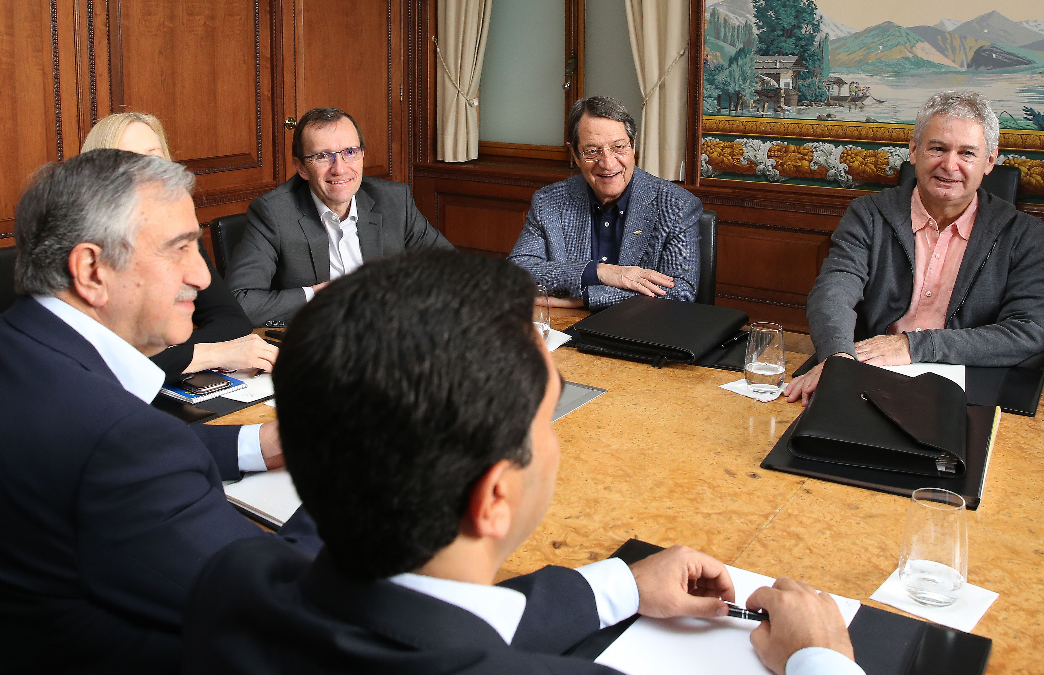 Ανοίγει η αυλαία στη Γενεύη για το Κυπριακό