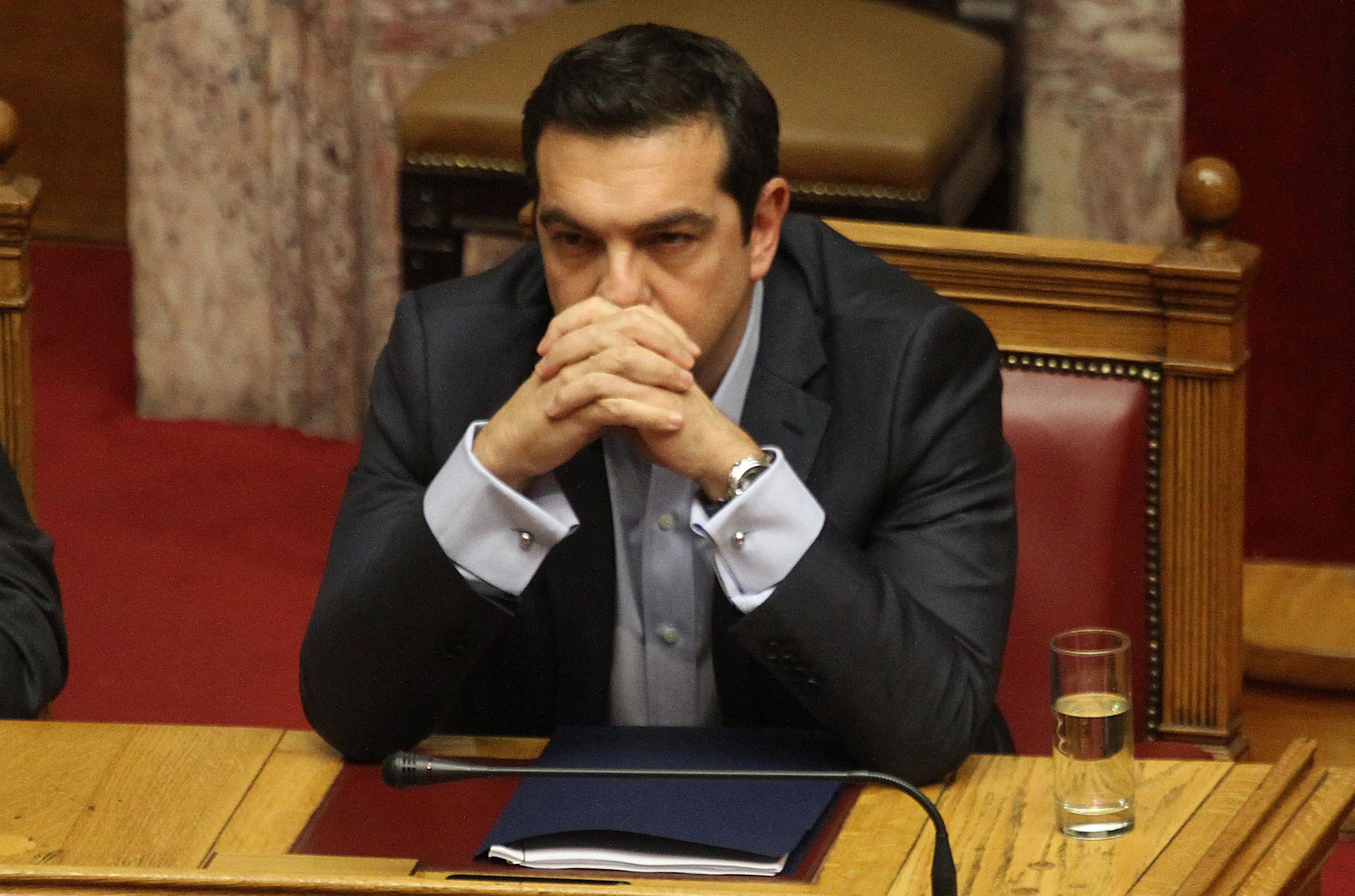 Τις 180 ψήφους ψάχνει η κυβέρνηση για τα μέτρα με φόντο τις κάλπες