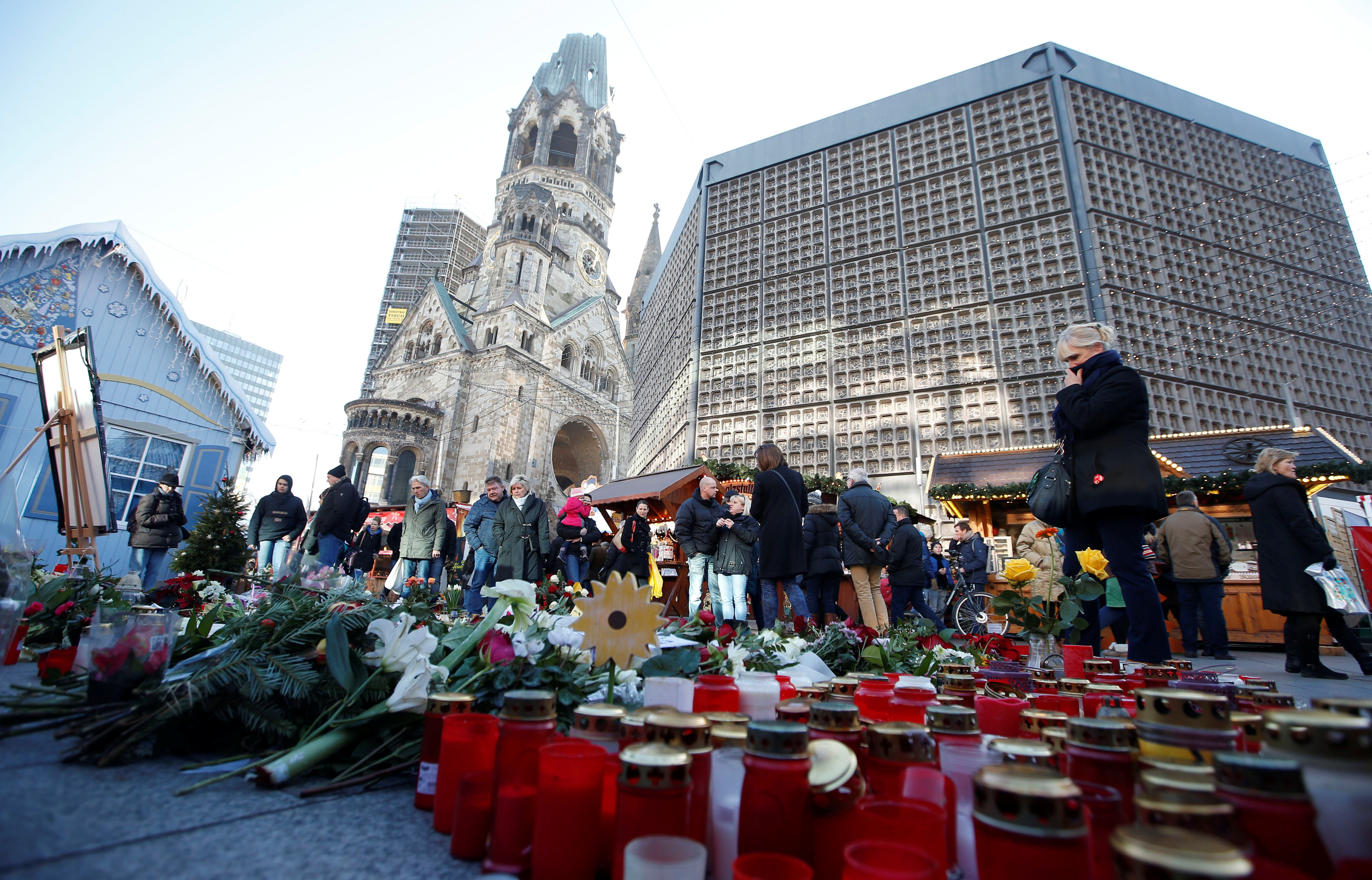 Το Βερολίνο παραδέχεται λάθη με τον φάκελο του δράστη της επίθεσης