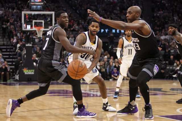 Ηγέτης ο Αντετοκούνμπο στη νίκη των Μπακς μέσα στο Σικάγο