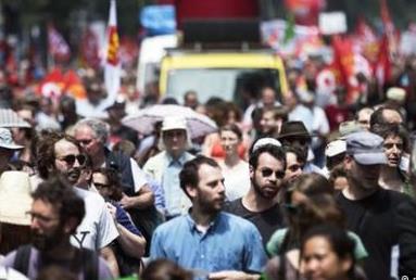 «Οι Γάλλοι θέλουν μεταρρυθμίσεις αλλά χωρίς θυσίες»