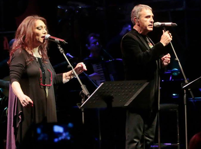 «Πες το για ‘μένα» από Γιώργο Νταλάρα-Ελένη Βιτάλη: Ακούστε το τραγούδι