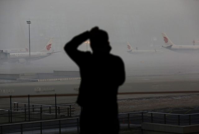 Η αιθαλομίχλη εξακολουθεί να προκαλεί ασφυξία στην Κίνα