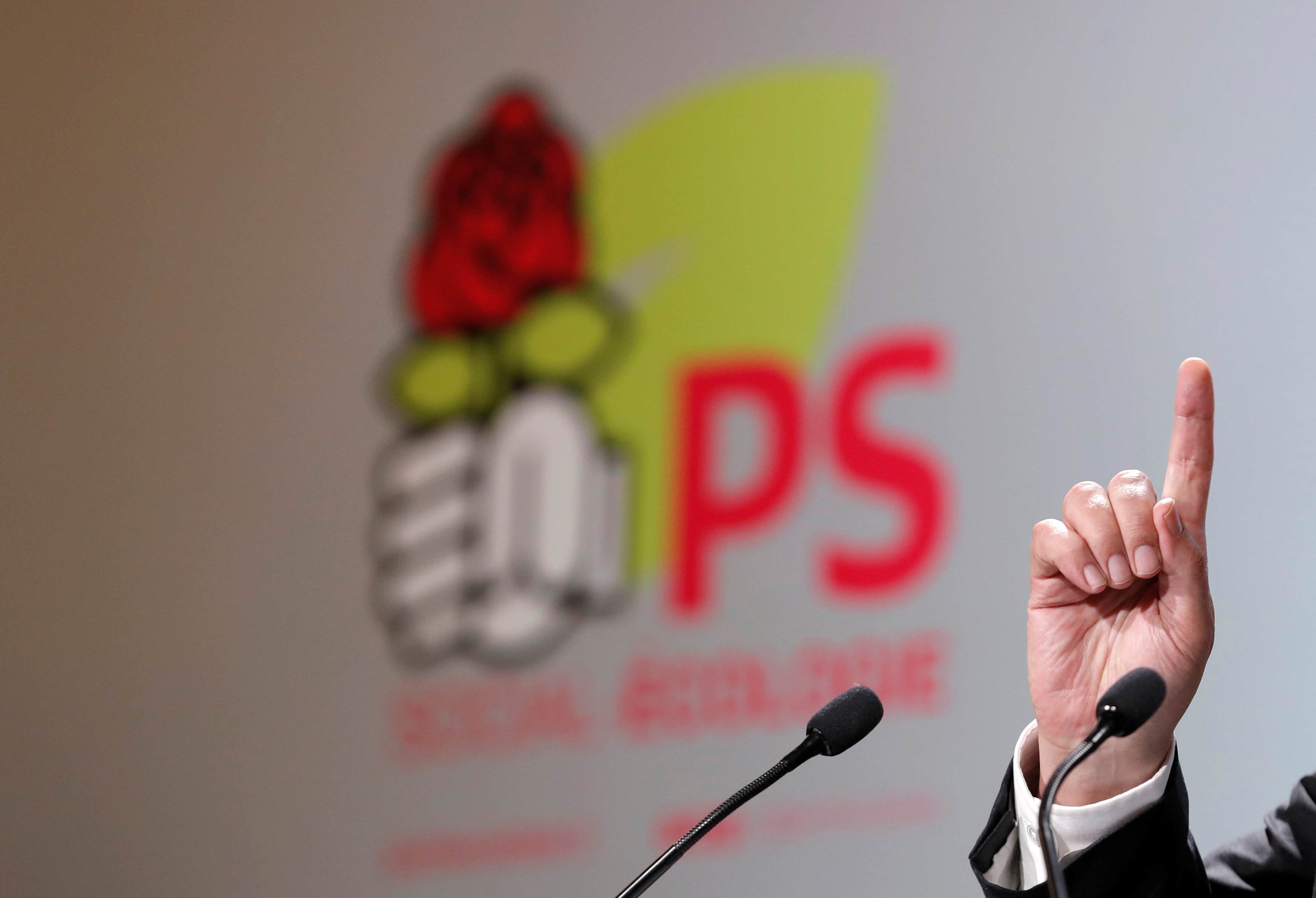 Οι γάλλοι Σοσιαλιστές στον πρώτο γύρο για τον προεδρικό τους υποψήφιο