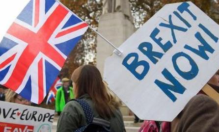 Βρετανία: Πανταχού παρόν το Brexit το 2017