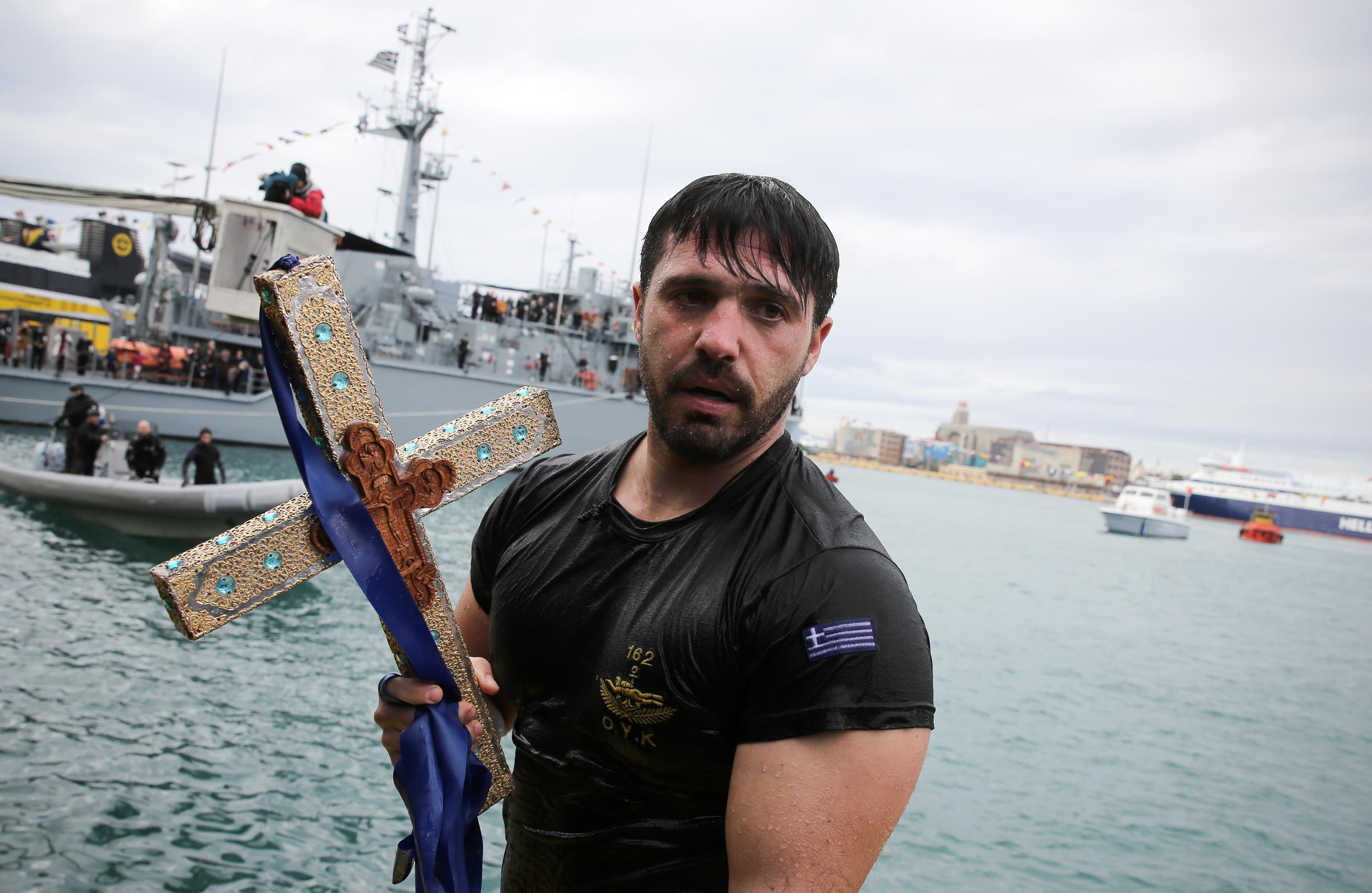 Ήθη και έθιμα της γιορτής των Θεοφανείων