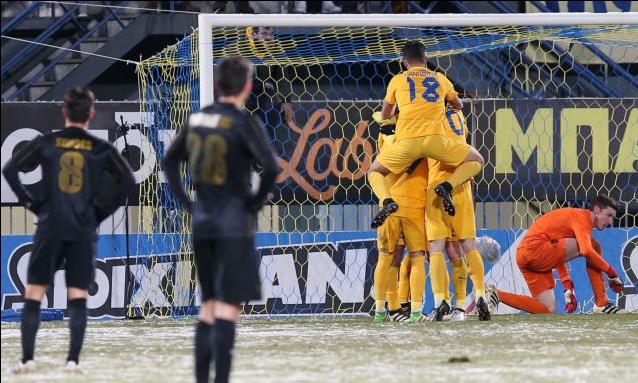 Ήττα της ΑΕΚ στην παγωμένη Τρίπολη, νίκη ο Ατρόμητος