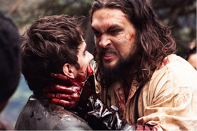 Ο Τζέισον Μομόα με τσεκούρι και γούνα στο πρώτο τρέιλερ του «Frontier»