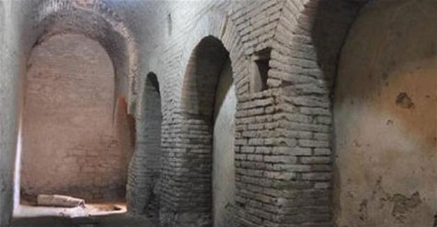 Αρχαίο υαλουργείο ανακαλύφθηκε στην Μητρόπολη, έξω από τη Σμύρνη
