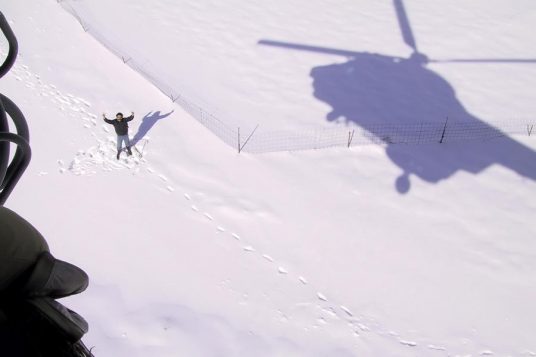 Η βοήθεια ήρθε από τον αέρα για τους αποκλεισμένους στη Σκόπελο