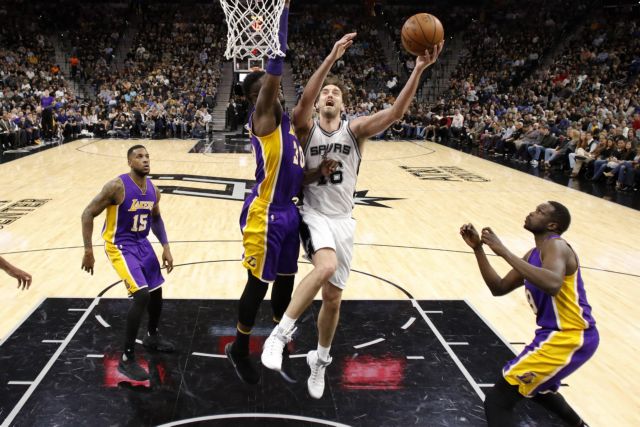 Οι Σπερς σάρωσαν τους Λέικερς