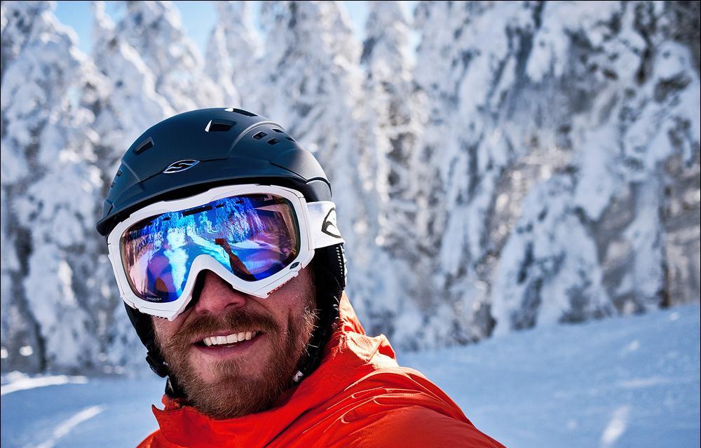 Πώς θα προστατεύσετε την όρασή σας στις χιονοδρομικές πίστες