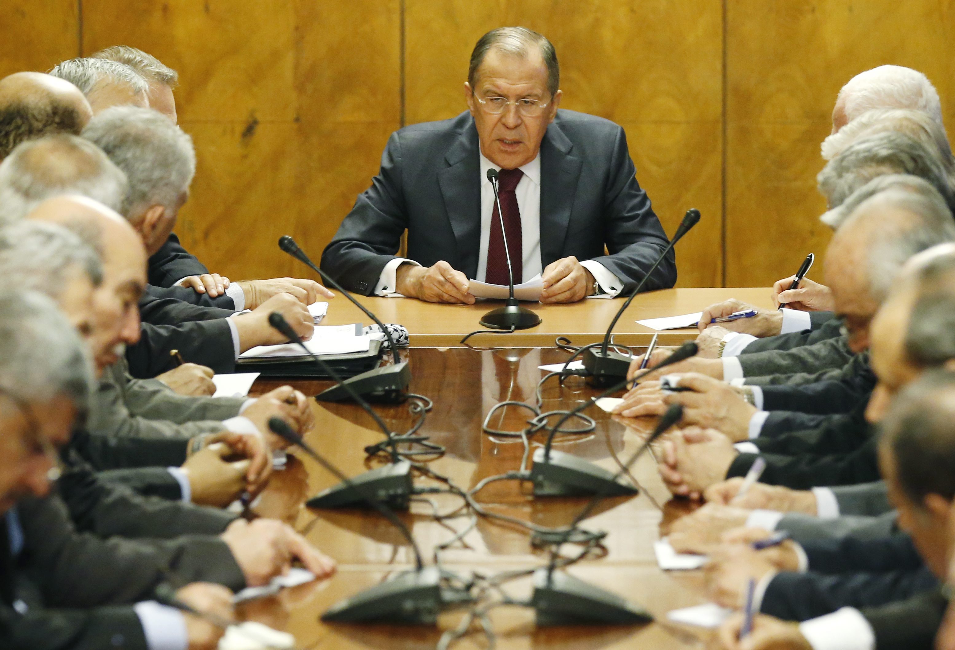 Η Ρωσία ελπίζει σε διάλογο με τον Τραμπ και «καλεί» τις ΗΠΑ στο συριακό τραπέζι