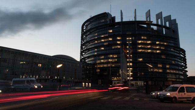 Το Ευρωπαϊκό Κοινοβούλιο ψηφίζει πρόεδρο σε κλίμα σύγκρουσης