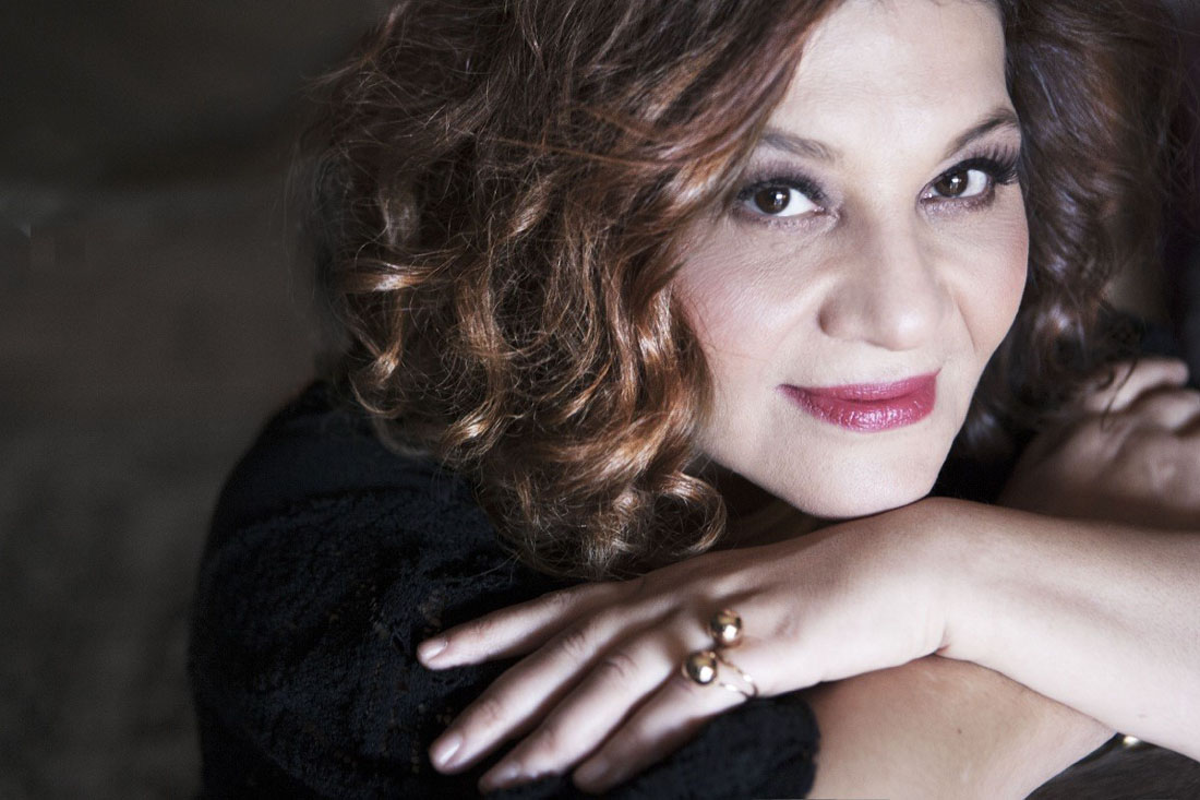 Παράταση εμφανίσεων για τη Γιώτα Νέγκα στο «Σταυρό του Νότου»