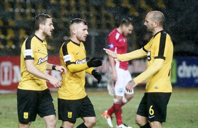 Μείωσαν από την κορυφή Λαμία και Άρης