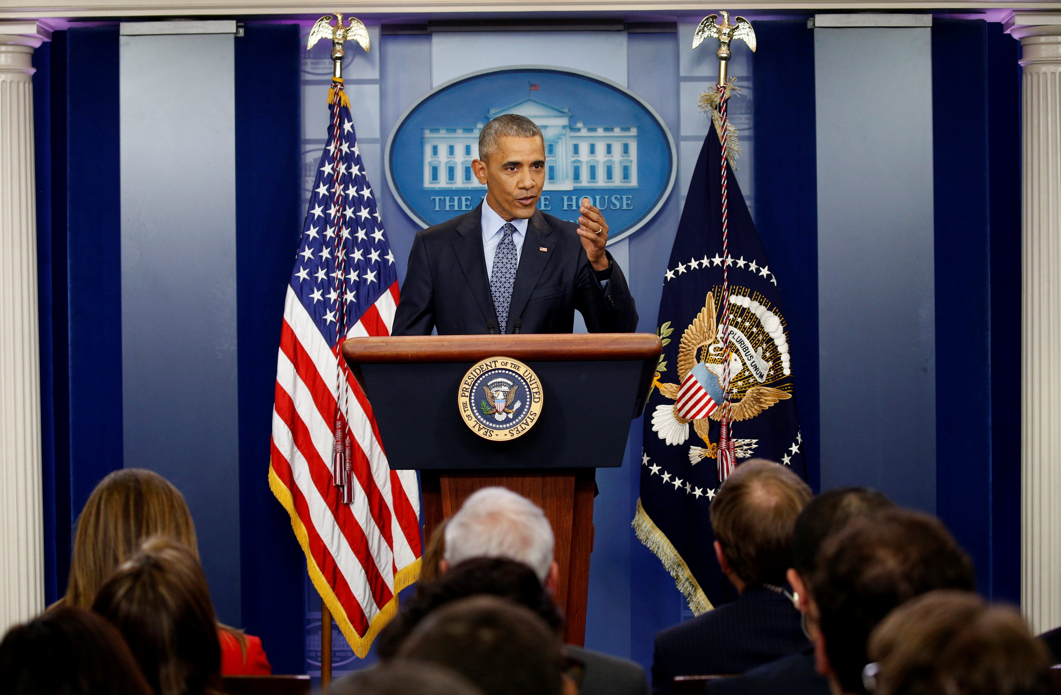 Ομπάμα: Θα είμαι εδώ εάν απειληθούν οι αξίες μας
