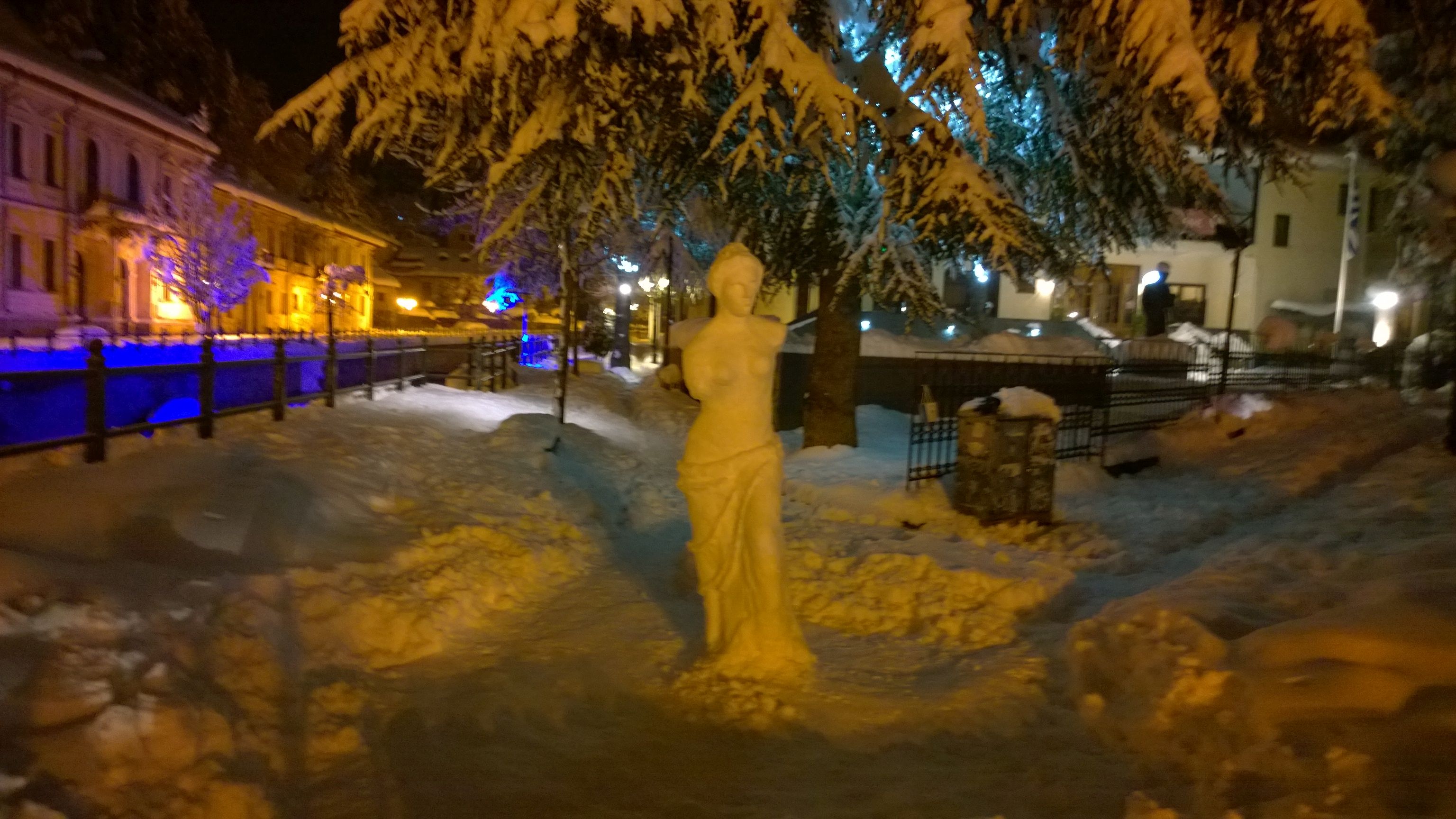 Η Αφροδίτη της… Φλώρινας από χιόνι!