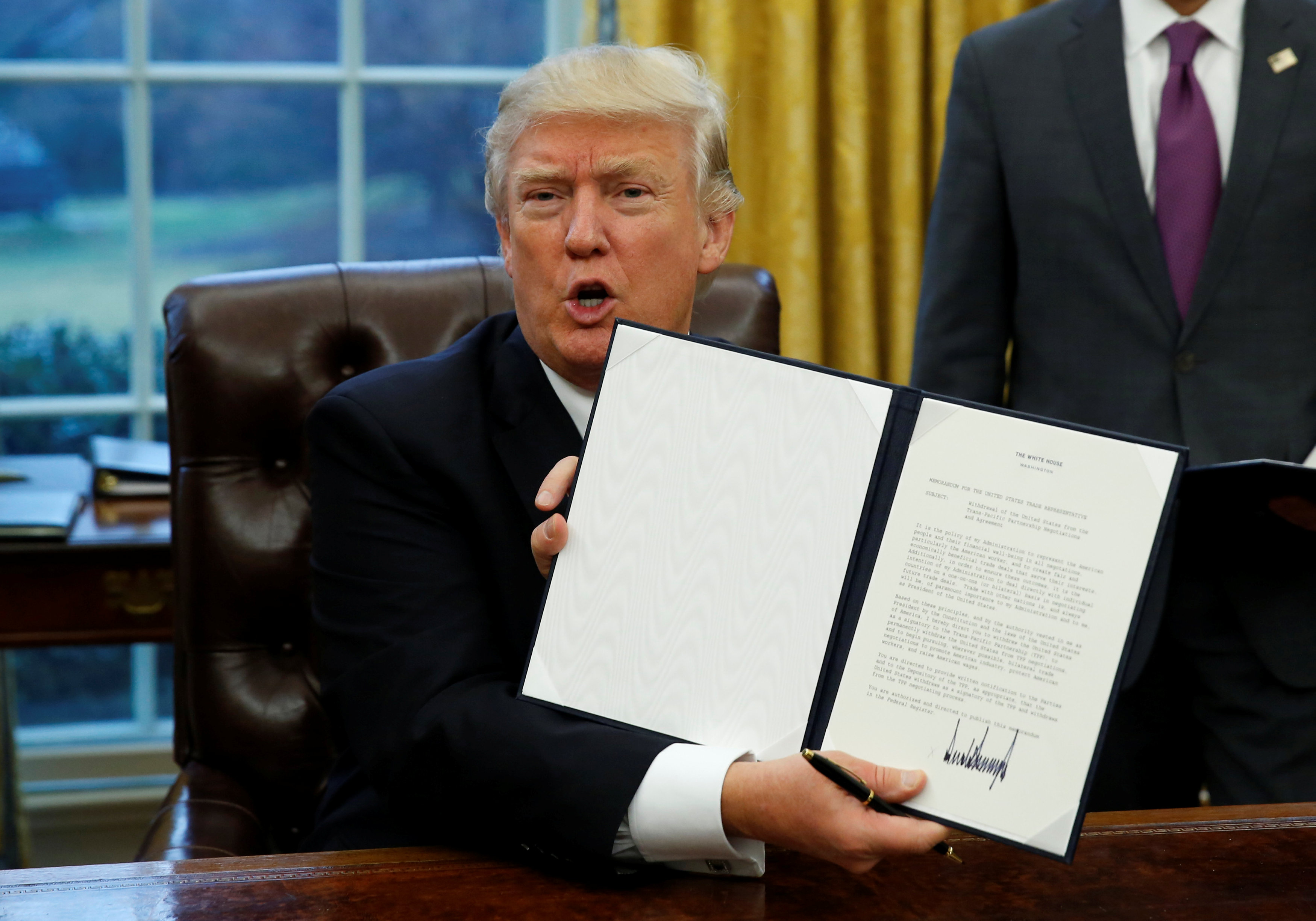 Ο Τραμπ «έβγαλε» τις ΗΠΑ από την συμφωνία TPP