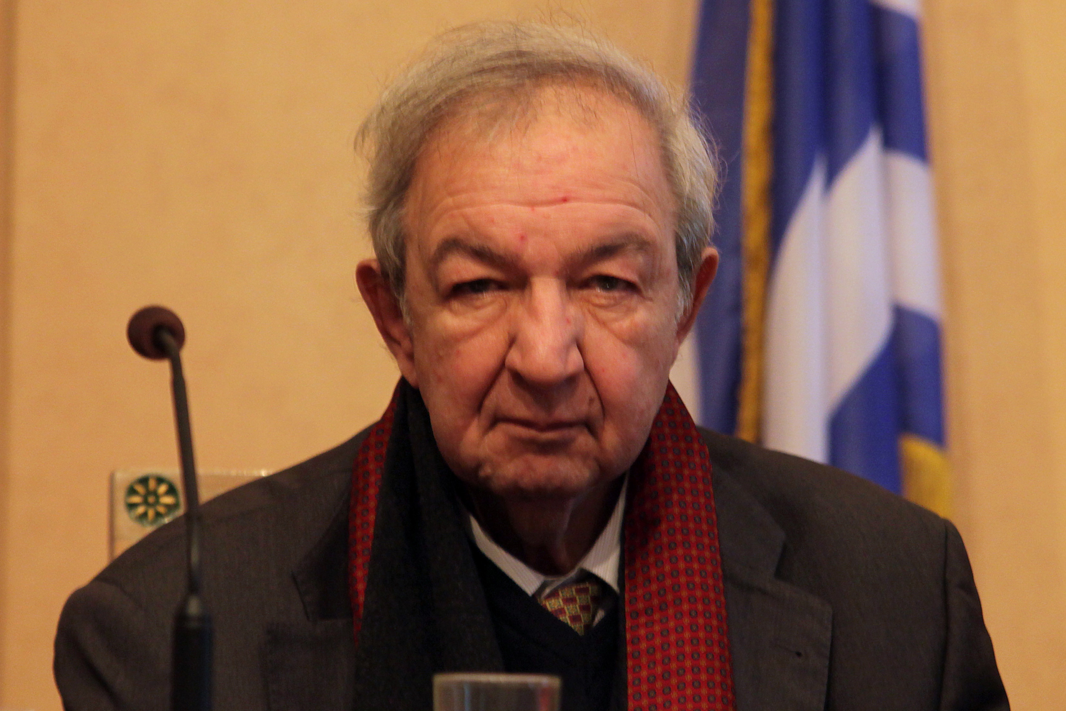 Το τελευταίο αντίο στον Σπύρο Ευαγγελάτο είπαν φίλοι και συγγενίες