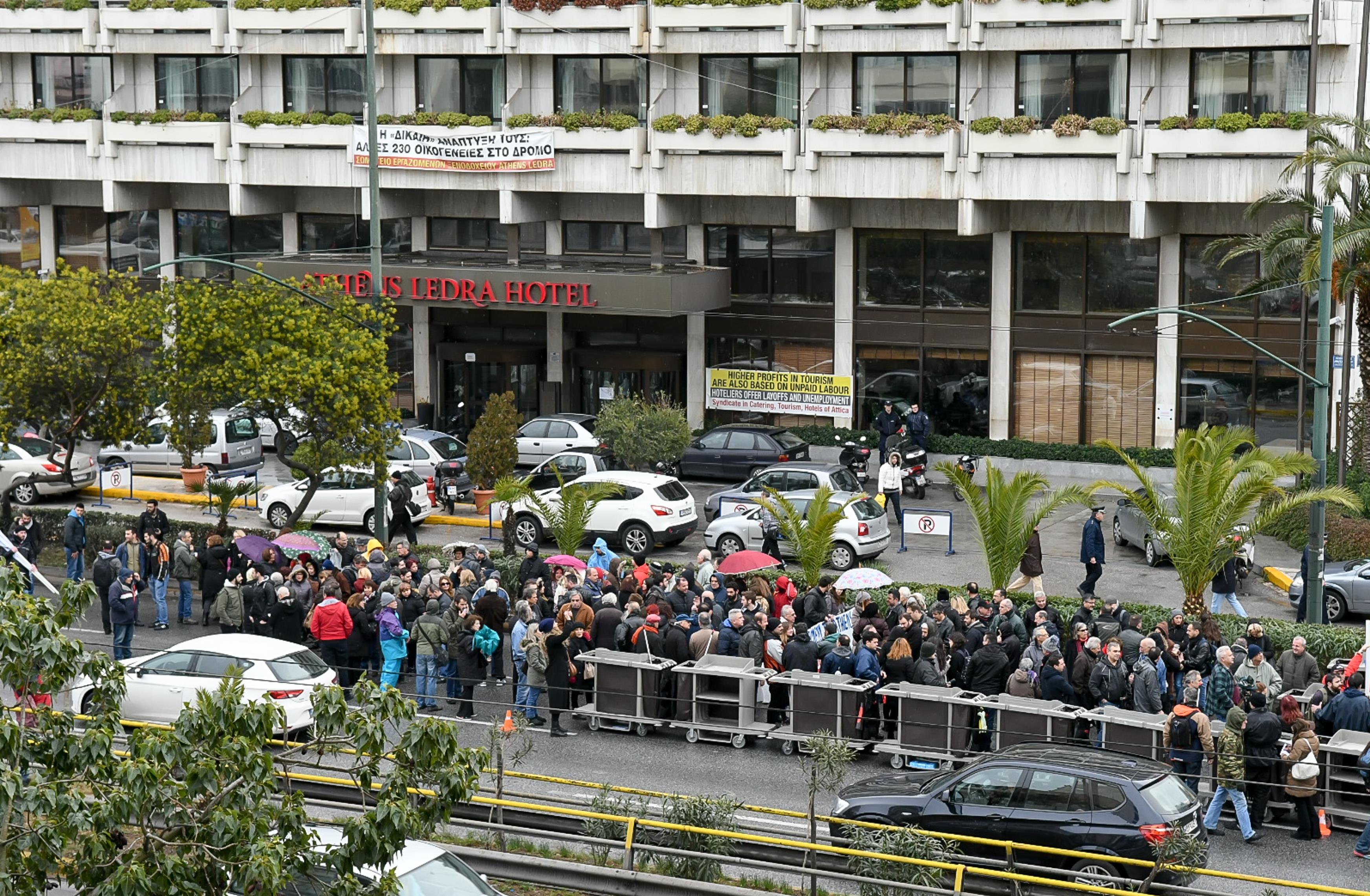 Ακαρπη η συνάντηση εργαζομένων στο Athens Ledra με Αχτσιόγλου