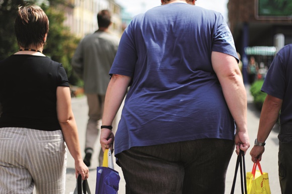 Παχυσαρκία και υπερτρίχωση αυξάνουν τον κίνδυνο κύστης κόκκυγα