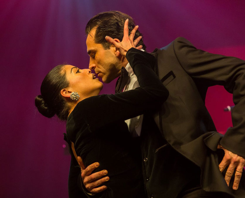 «Τango love stories»: 11 ζευγάρια στη σκηνή του Παλλάς