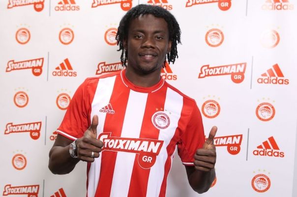 Ο Ολυμπιακός ανακοίνωσε την απόκτηση του Παρέδες