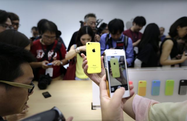 Στην πέμπτη θέση στην Κίνα η Apple, καθώς «όλοι περιμένουν το iPhone 8»