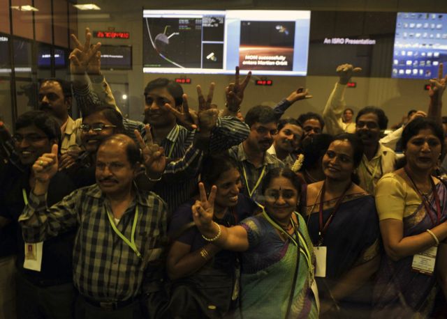 Ινδία: Εκτόξευση 104 δορυφόρων με τη μία