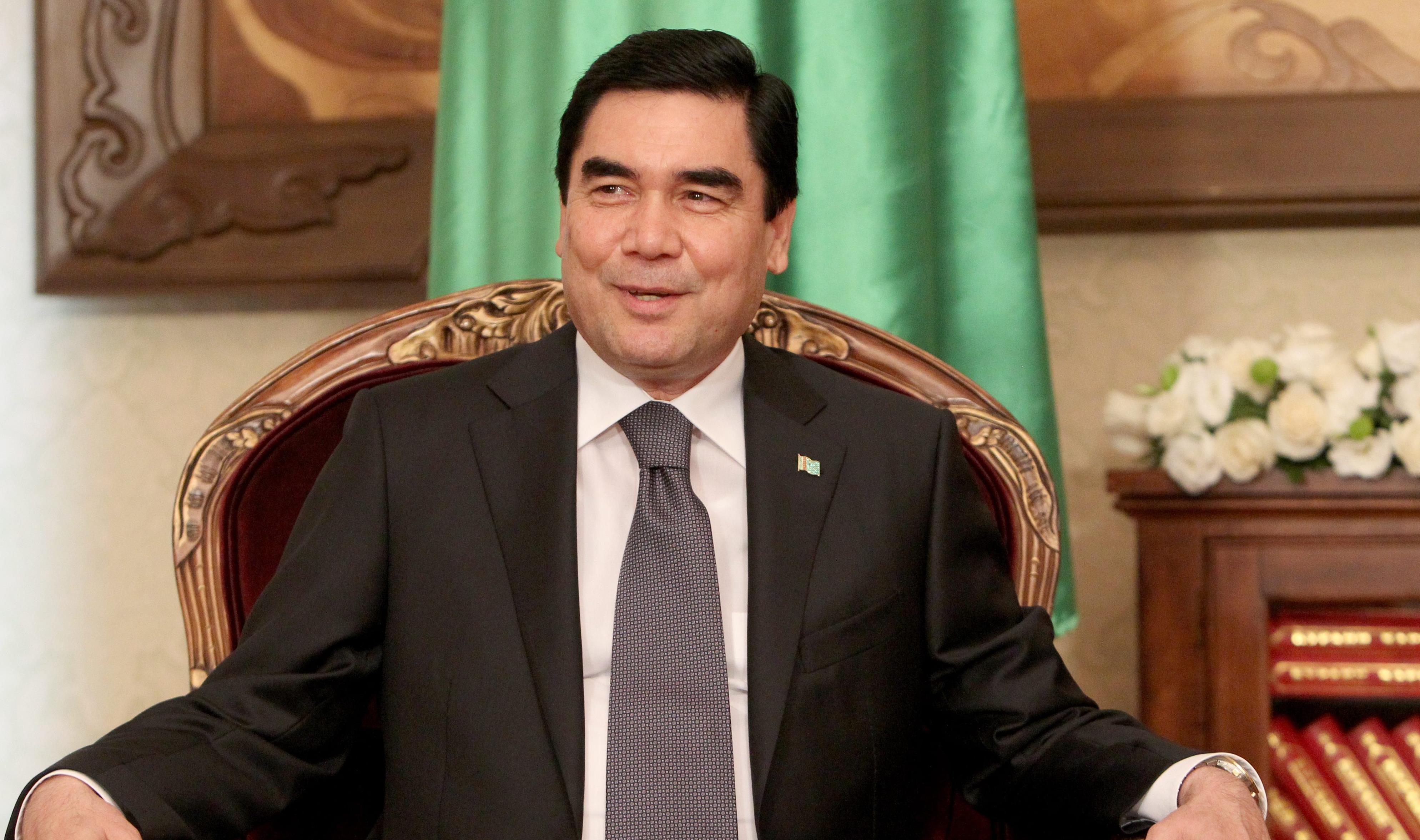 Μπερντιμουχαμέντοφ: Ο πρόεδρος-διασκεδαστής της καρδιάς μας