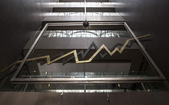 Απώλειες στο Χρηματιστήριο την Τετάρτη με το βλέμμα στον Μοσκοβισί