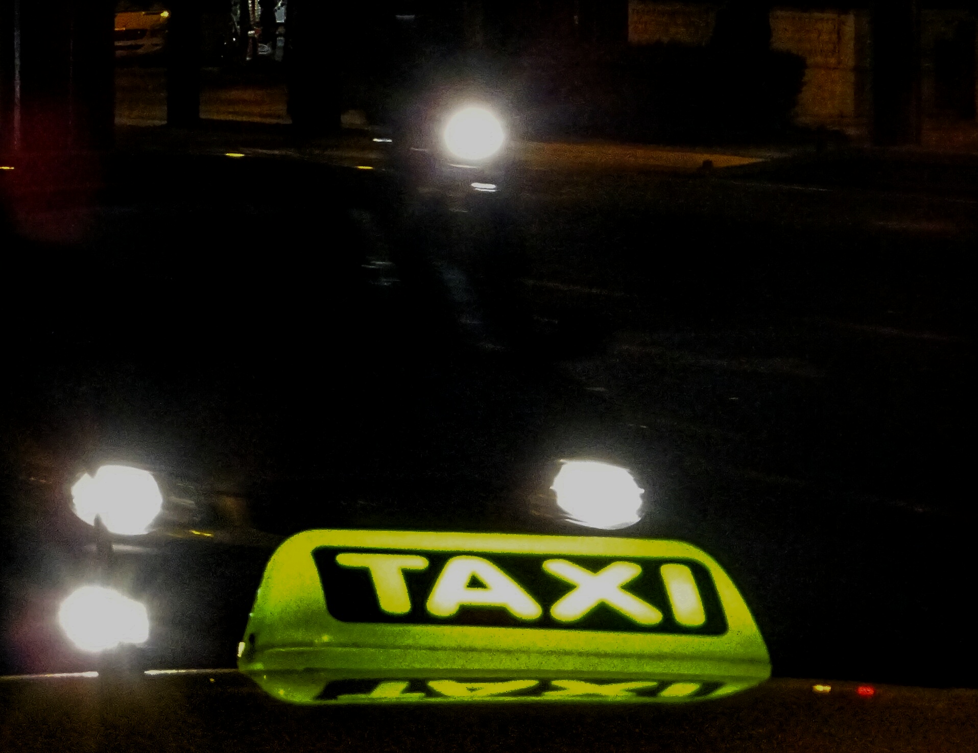 Αυτοκινητιστές κατά ΝΔ: Απειλούν με ιερό πόλεμο λόγω δηλώσεων υπέρ της Uber