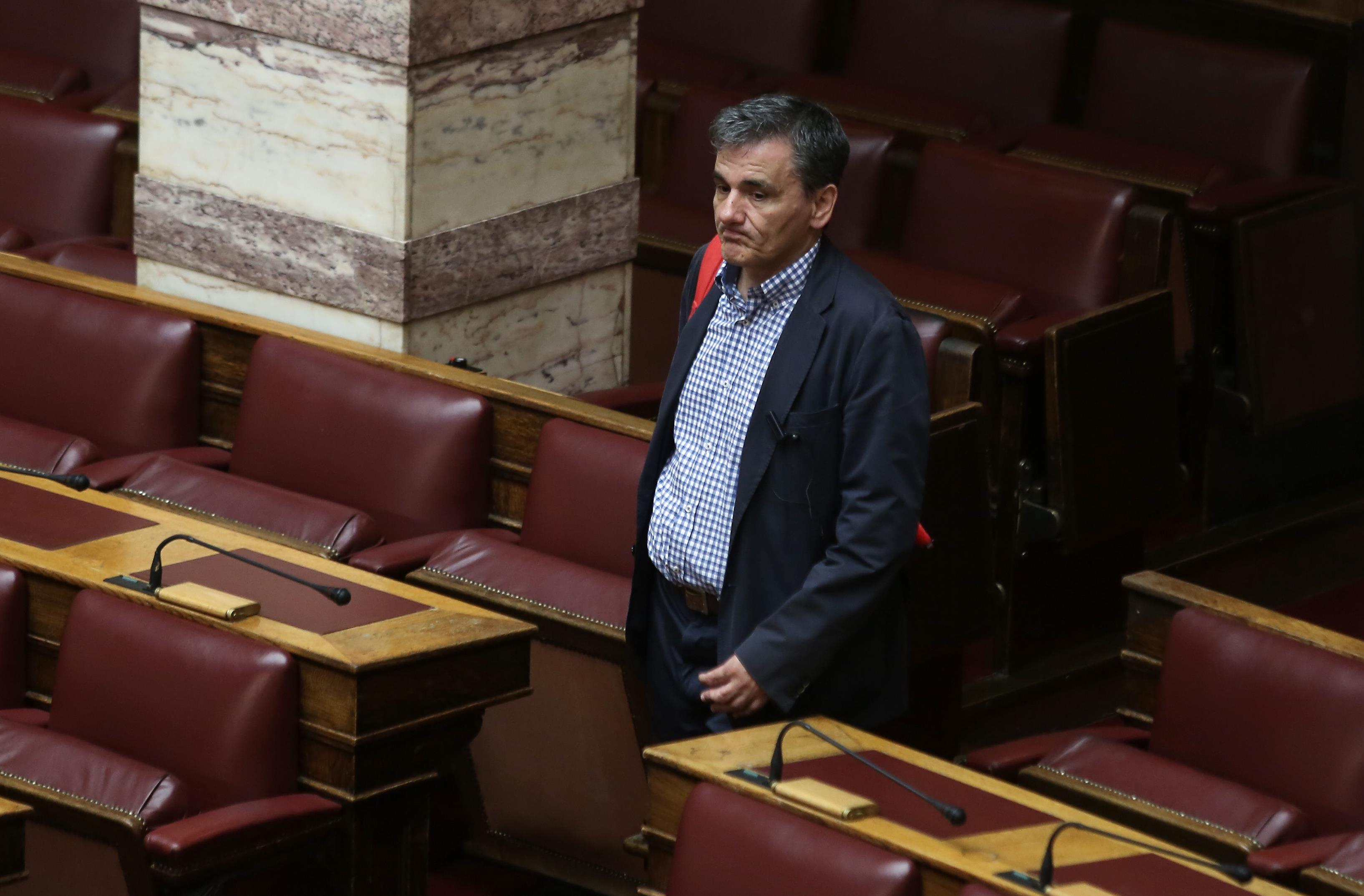 Η δημόσια σιωπή και η «ιδιωτική έκρηξη» Τσακαλώτου