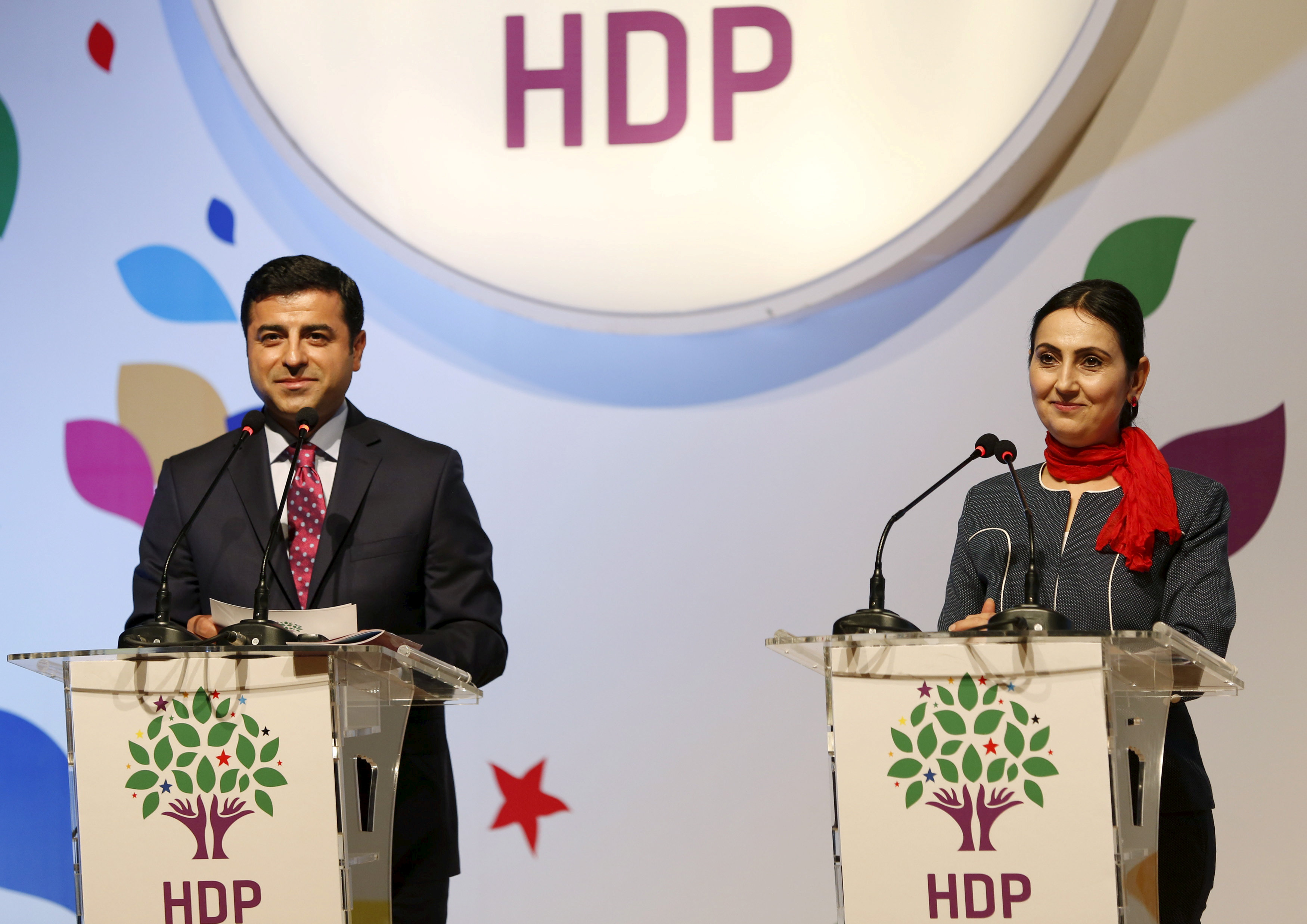Στο ΕΔΑΔ το φιλοκουρδικό HDP για τη φυλάκιση της ηγεσίας του