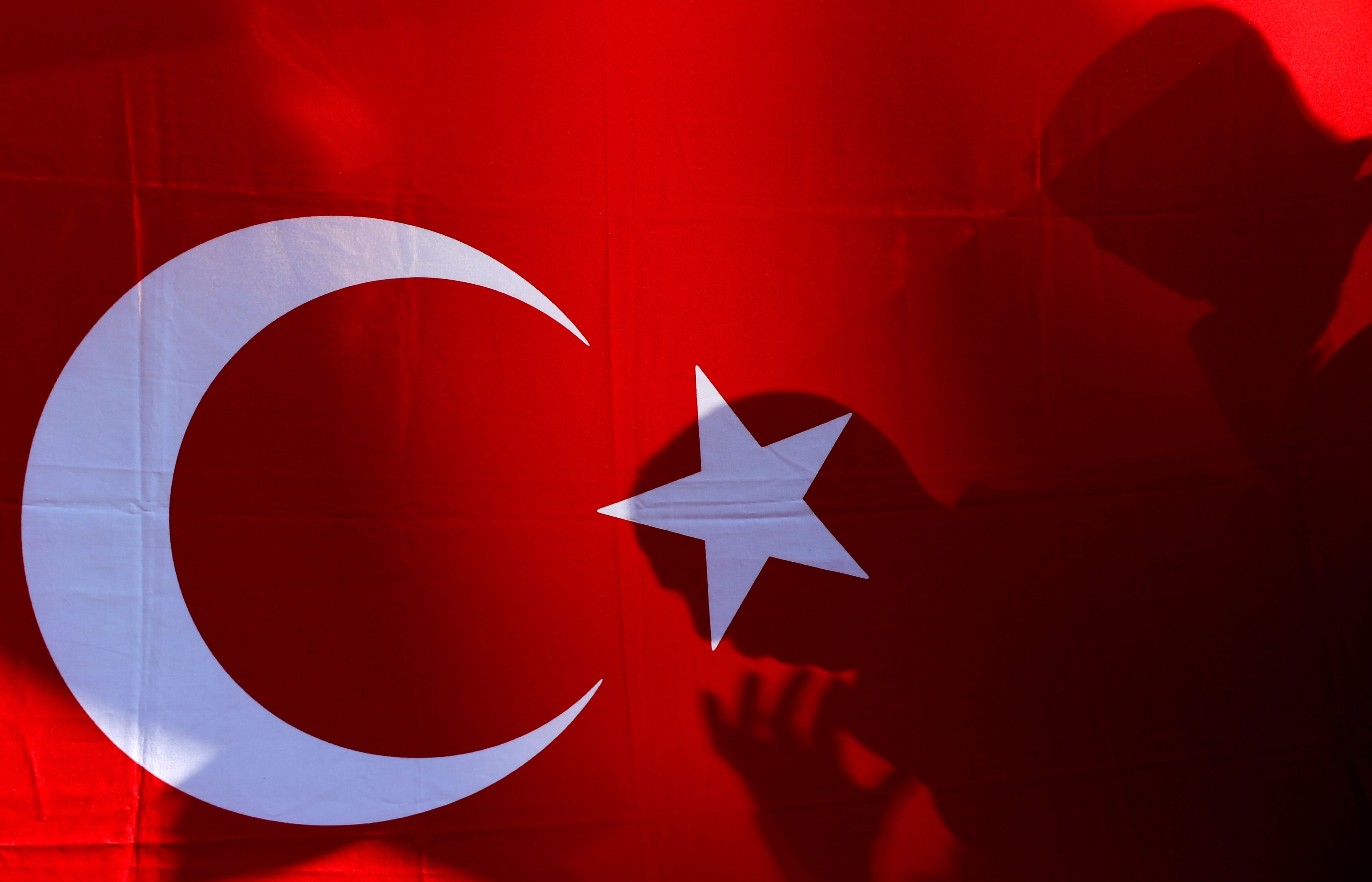 Οι δύο Τούρκοι κομάντο «κρατούνται σε ασφαλή χώρο από την Αστυνομία»