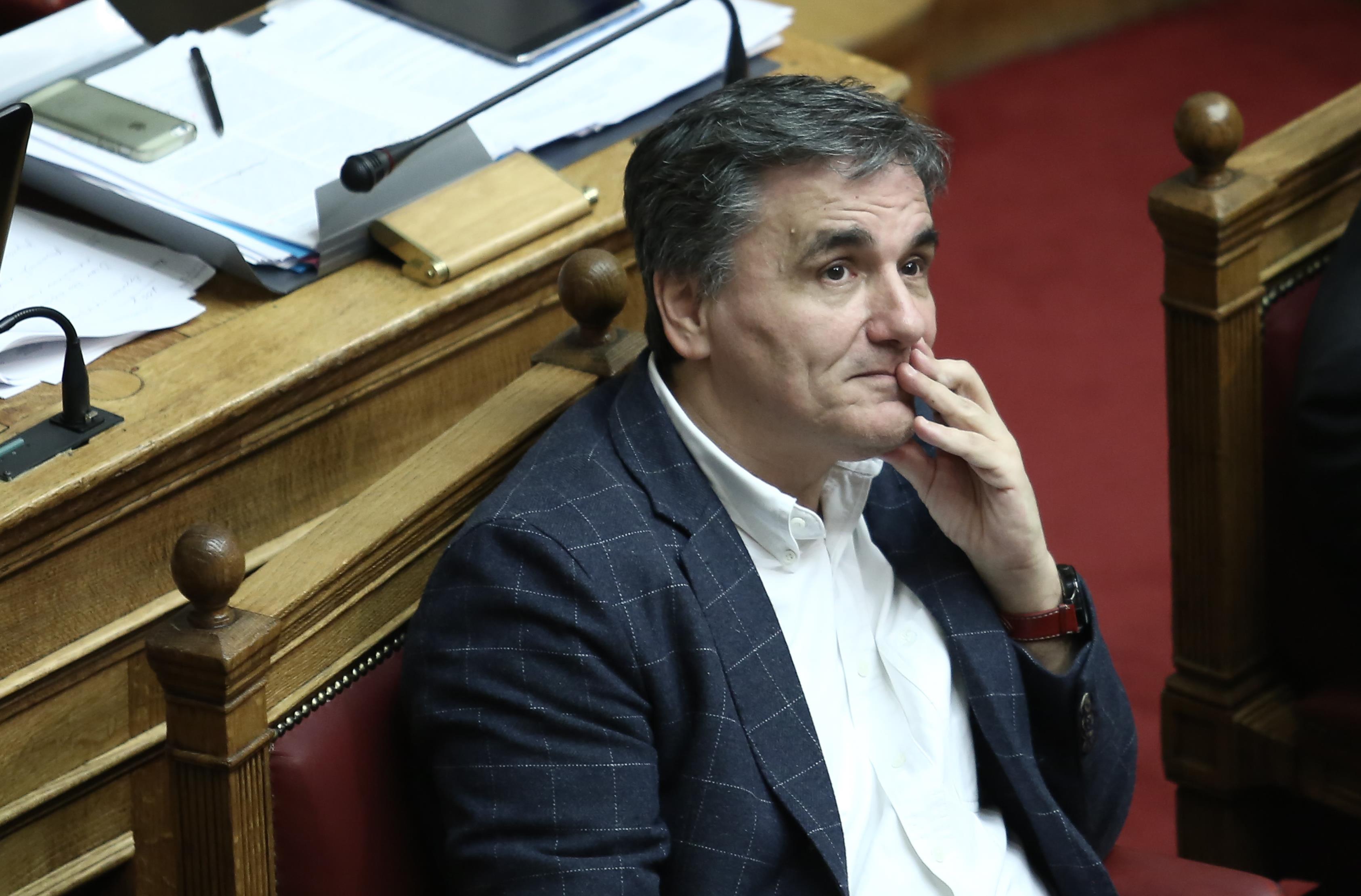 Συμβιβαστική πρόταση με σκληρά μέτρα φτάνει στην Αθήνα