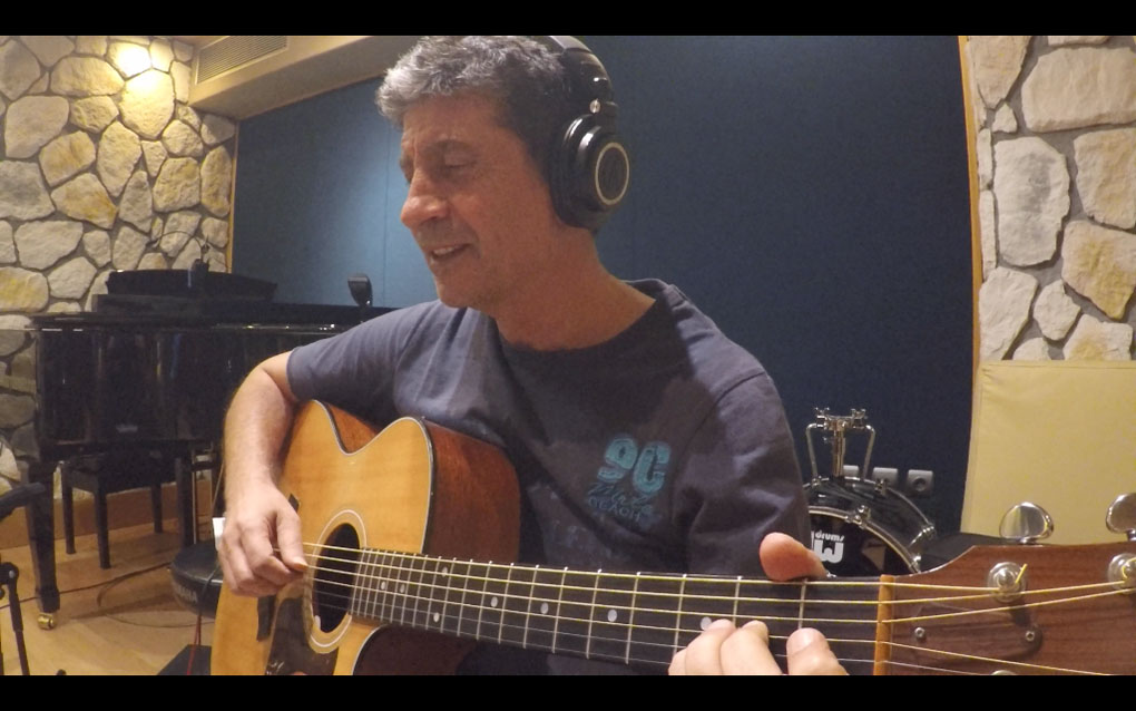 Δείτε το κλιπ του νέου τραγουδιού του Σωκράτη Μάλαμα