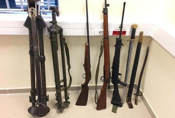 Ολόκληρο οπλοστάσιο βρέθηκε σε σπίτι 54χρονου στον Βόλο